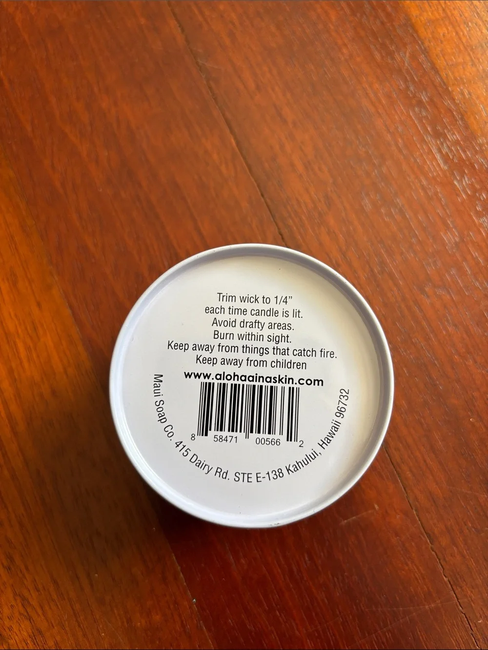 Coconut Milk Aromatherapy Candle — White & Gold